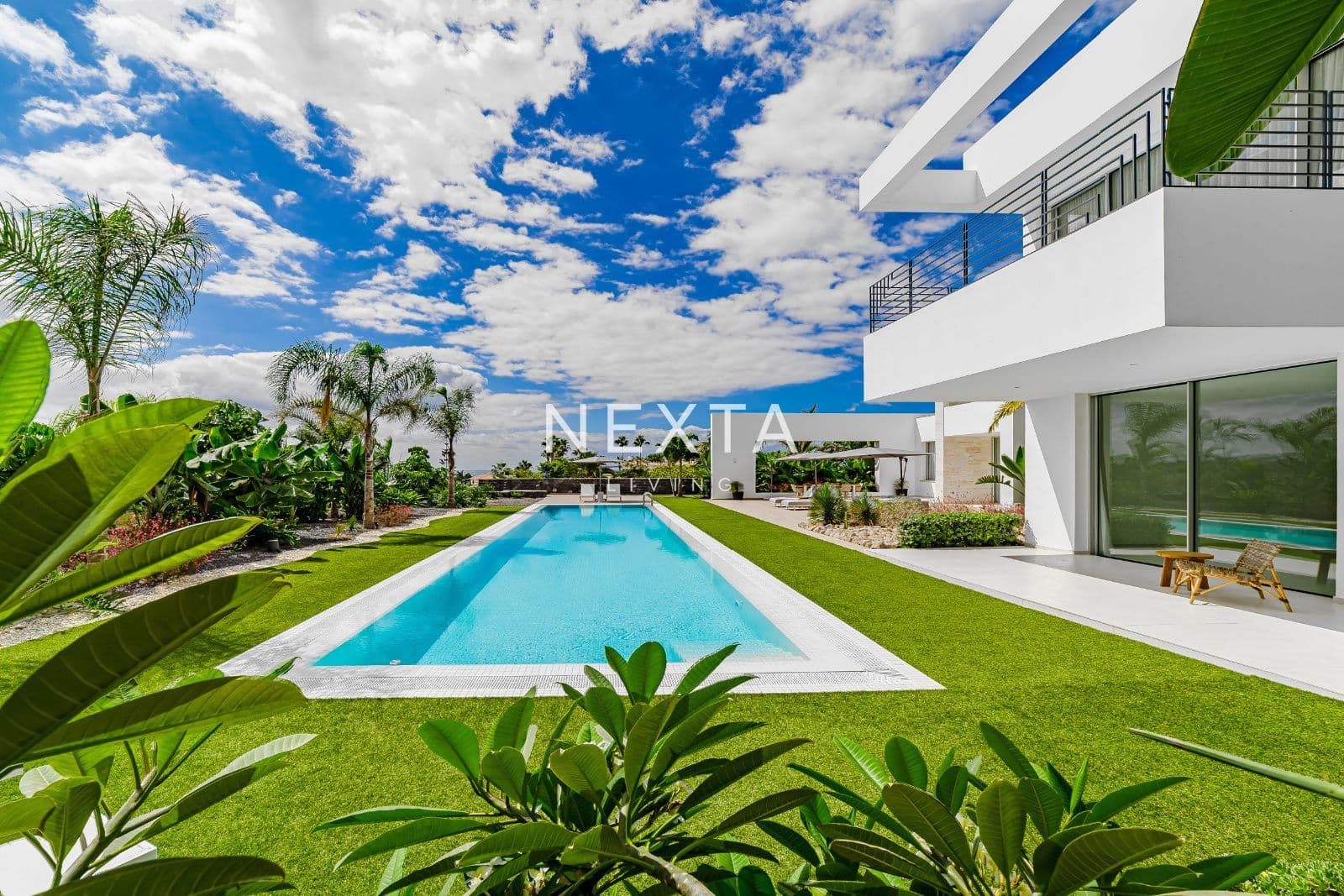 Exclusive Villa in La Caleta!